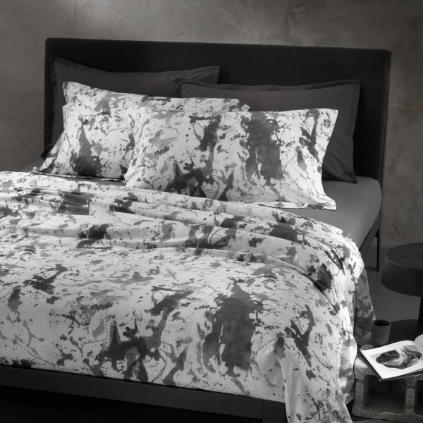 Trapunta Diesel Matrimoniale 270X260 in Percalle di Cotone Bleach dripping Mirabello Sito Ufficiale